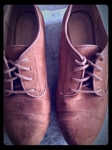 Brown sueded oxfords